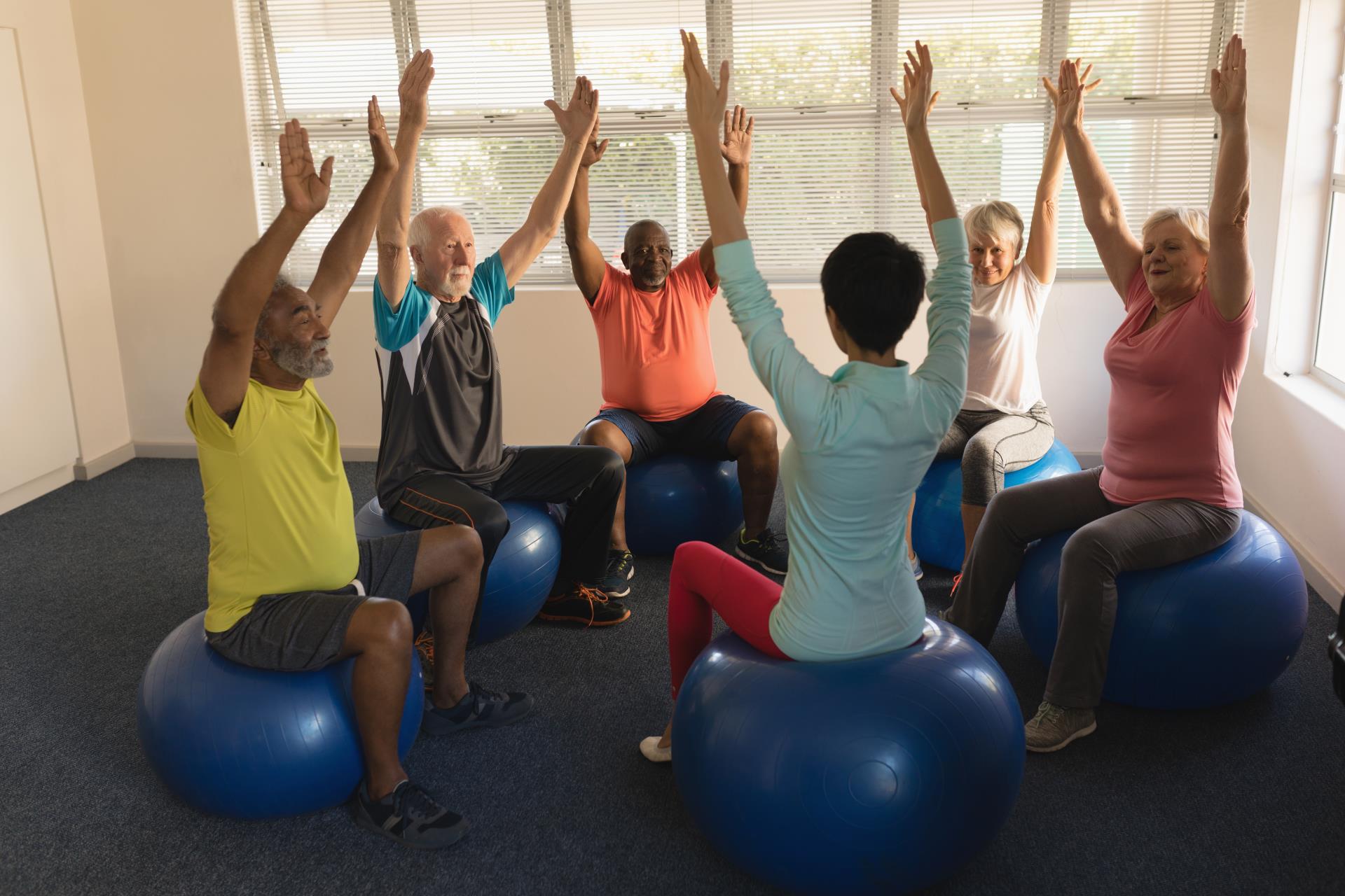 Older adults on Balance balls