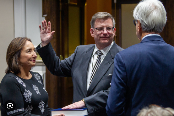 Pat Pate, City of Winston-Salem manager being sworn in